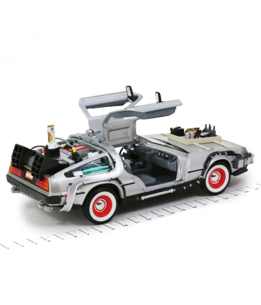 Машинка Back to the Future Delorean 1:24 124441 (Welly)