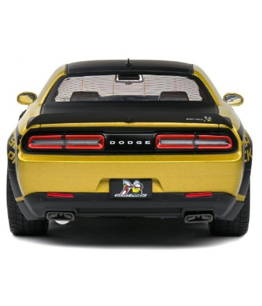 Модель автомобиля 1:18 Dodge Challenger R/T Scat Pack Widebody Gold 2020