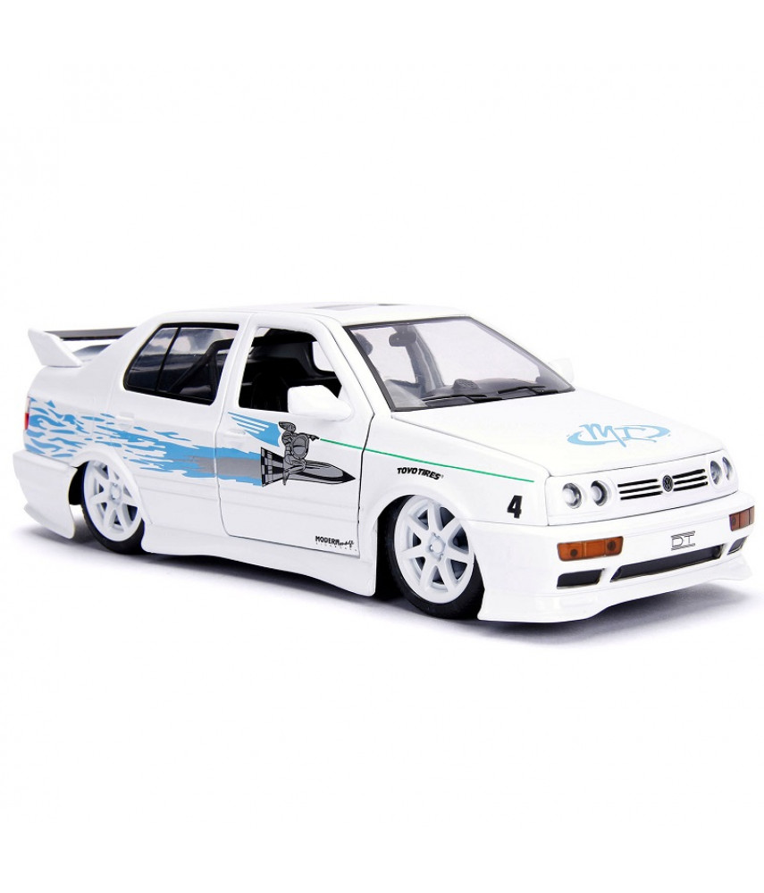 Модель автомобиля Jada Toys Fast & Furious - FF 2002 1995 Volkswagen Jetta (1:24) 99591