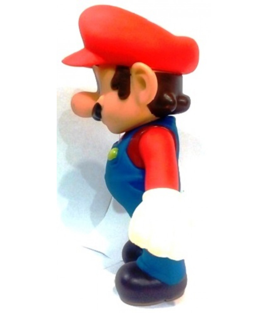 Super Mario. Фигурка Mario в красной бейсболке